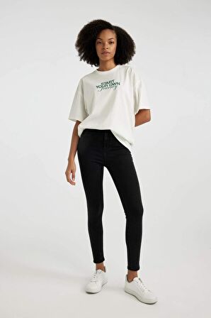 DeFacto Unisex Oversize Geniş Kalıp Bisiklet Yaka Baskılı Kısa Kollu Tişört B6803AX24SMWT32