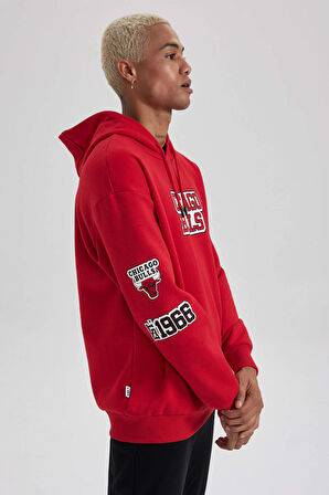 DeFactoFit NBA Chicago Bulls Boxy Fit Kapüşonlu Kalın Sweatshirt A7269AX23AURD2