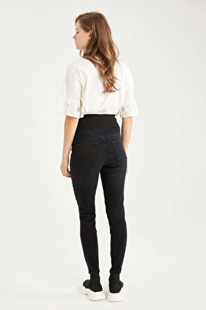 DeFacto Skinny Fit Ekstra Dar Kalıp Normal Bel Ekstra Dar Paça Uzun Hamile Pantolon V9321AZ23WNBK27