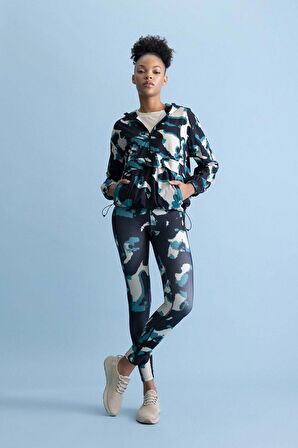 DeFactoFit Loose Fit Kamuflaj Desenli Kapüşonlu Sporcu Sweatshirt B2696AX23AUBK81