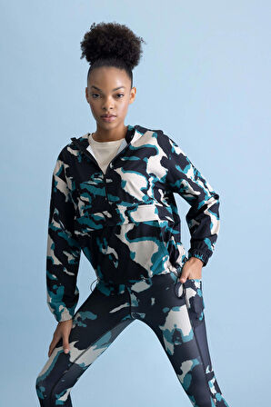 DeFactoFit Loose Fit Kamuflaj Desenli Kapüşonlu Sporcu Sweatshirt B2696AX23AUBK81