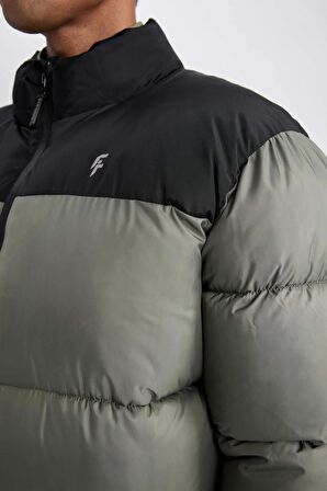 DeFactoFit Su İtici Şişme Mont Rüzgar Geçirmez Oversize Geniş Kalıp Fermuarlı Cepli Y7376AZ24SPKH457