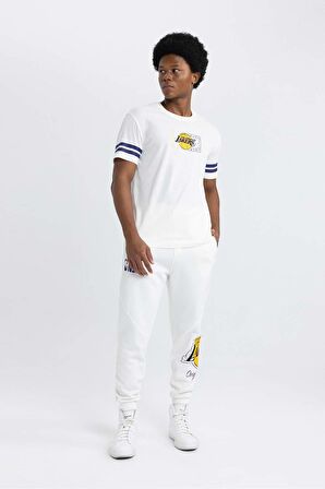 DeFactoFit NBA Los Angeles Lakers Standart Fit Bisiklet Yaka Kısa Kollu Tişört B3896AX24SPER105