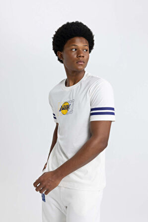 DeFactoFit NBA Los Angeles Lakers Standart Fit Bisiklet Yaka Kısa Kollu Tişört B3896AX24SPER105