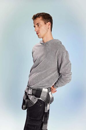 DeFacto Regular Fit Kapüşonlu Yıkamalı Soluk Efektli Basic Düz Sweatshirt B9220AX23WNGR367