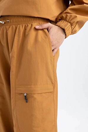 DeFactoFit Sporcu Jogger Eşofman Altı Loose Fit Cepli Beli Paçası Lastikli Standart Boy B4214AX24SPBN173