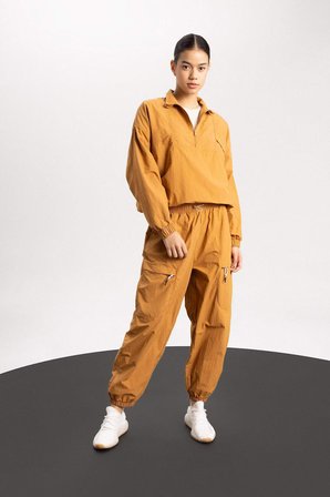 DeFacto Sporcu Jogger Eşofman Altı Loose Fit Cepli Beli Paçası Lastikli Standart Boy B4214AX24SPBN173