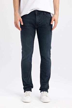 DeFacto Pedro Slim Fit Dar Kalıp Normal Bel Dar Paça Jean Pantolon R8791AZ24SPNM83