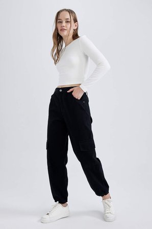 DeFacto Jogger Fit Gabardin Kumaş Normal Bel Basıc Kargo Cepli Pantolon B0454AX23AUBK27