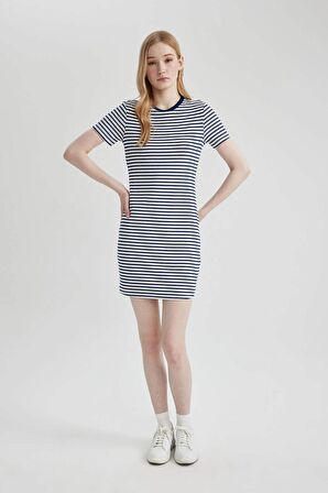DeFacto Bodycon Vücudu Saran Bisiklet Yaka Çizgili Fitilli Kaşkorse Kısa Kollu Mini Elbise C1733AX24SPBE325