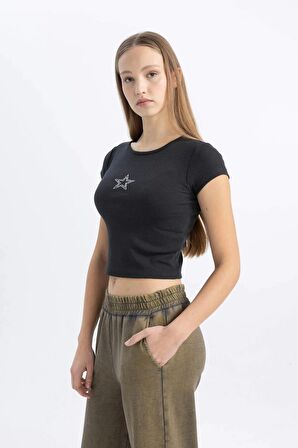 Coool Fitted İşlemeli Fitilli Kaşkorse Kısa Kollu Tişört