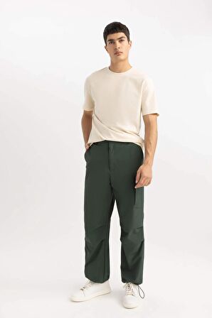 DeFacto Yazlık Pantolon Relax Fit Rahat Kesim Kargo Cepli Beli Paçası Lastikli B4519AX24SPGN542