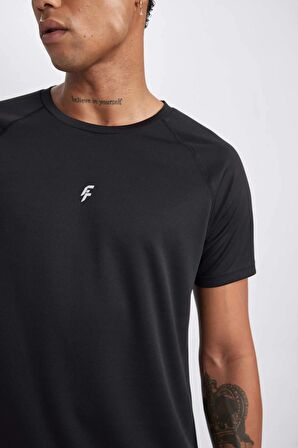 DeFactoFit Slim Fit Dar Kesim Bisiklet Yaka Baskılı Sporcu Kısa Kollu Tişört V2887AZ24SPBK81