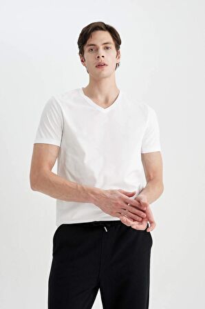DeFacto %100 Pamuk Slim Fit Dar Kesim V Yaka Basic Düz Kısa Kollu Beyaz Tişört M7668AZ24SPWT34