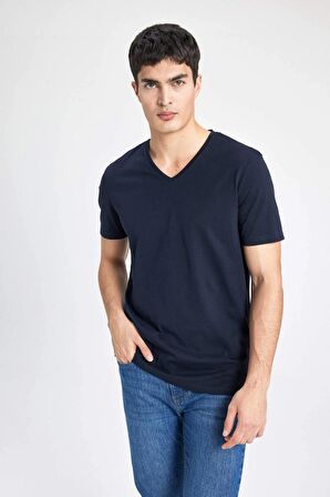 DeFacto %100 Pamuk Slim Fit Dar Kesim V Yaka Basic Düz Kısa Kollu Tişört M7668AZ24SPNV64