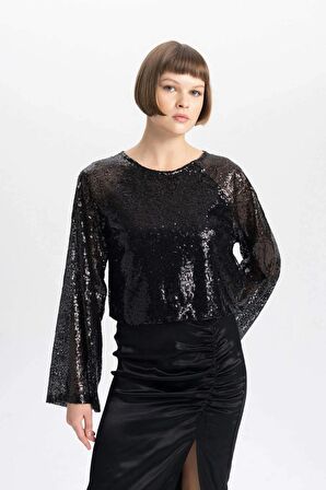 DeFacto Cropped Fit Yuvarlak Yaka Payetli Kumaş Uzun Kollu Bluz B6658AX23WNBK81
