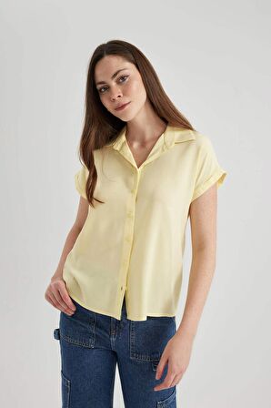 DeFacto Regular Fit Basic Kısa Kollu Gömlek U2742AZ24SMYL236