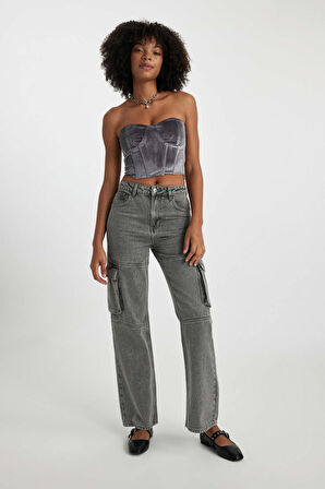 DeFacto Kalp Yaka Crop Korse Görünümlü Straplez Bluz B8619AX23WNAR58