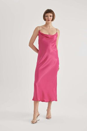 DeFacto Bodycon Bisiklet Yaka Kısa Kollu Saten Midi Elbise B7674AX23CWPN129