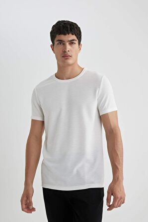 DeFacto Slim Fit Dar Kesim Bisiklet Yaka Kısa Kollu Basic Düz Tişört M6608AZ24SPER105