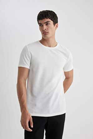 DeFacto Slim Fit Dar Kesim Bisiklet Yaka Kısa Kollu Basic Düz Tişört M6608AZ24SPER105
