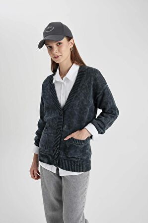 DeFacto Regular Fit V Yaka Düğmeli Triko Hırka B6877AX23WNAR215