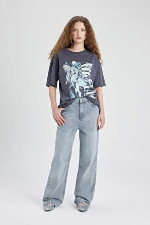 DeFacto Nirvana Oversize Geniş Kalıp Bisiklet Yaka Kısa Kollu Yıkamalı Soluk Efektli Tişört C3768AX24SMAR58