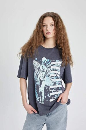 DeFacto Nirvana Oversize Geniş Kalıp Bisiklet Yaka Kısa Kollu Yıkamalı Soluk Efektli Tişört C3768AX24SMAR58