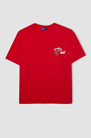DeFactoFit NBA Miami Heat Boxy Fit Bisiklet Yaka Kısa Kollu Tişört B9900AX24SMRD303