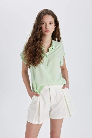 DeFacto Regular Fit Basic Düz Kısa Kollu Gömlek N7819AZ24SPGN1139
