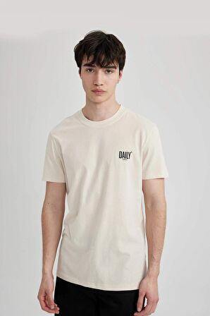 DeFacto Slim Fit Dar Kesim Bisiklet Yaka Baskılı Kısa Kollu Tişört C2078AX24SMBG700
