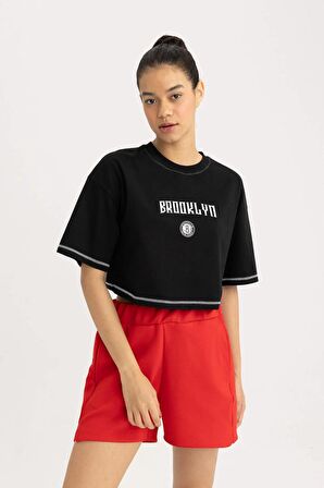 DeFactoFit NBA Brooklyn Nets Crop Bisiklet Yaka Kısa Kollu Tişört B9953AX24SMBK81