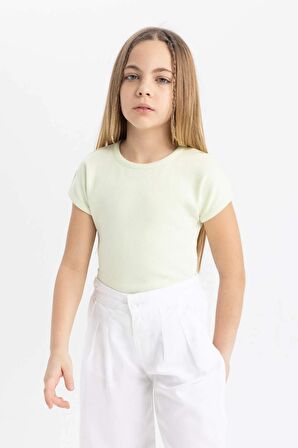 DeFacto Kız Çocuk Slim Fit Dar Kesim Bisiklet Yaka Basic Düz Fitilli Kaşkorse Kısa Kollu Tişört B3053A824SMGN1108