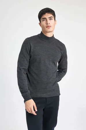Slim Fit Dar Kesim Kazak