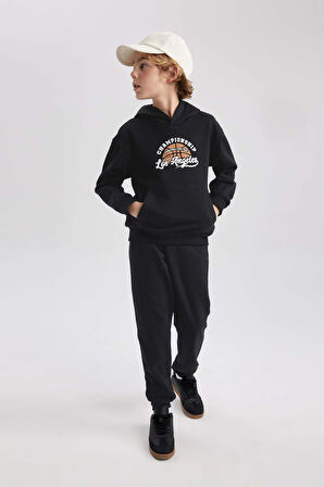 DeFacto Erkek Çocuk Baskılı Kanguru Cepli Kapüşonlu Sweatshirt B7821A8NSBK81