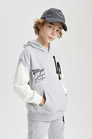 DeFacto Erkek Çocuk Oversize Geniş Kalıp Nakışlı Kapüşonlu Sweatshirt B6138A824SPGR210