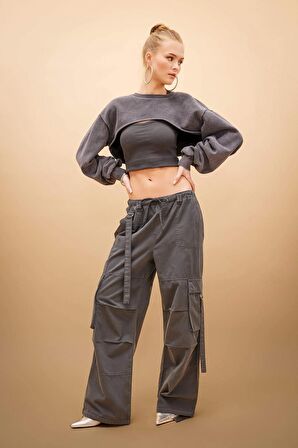 DeFacto Coool Crop Yıkamalı Soluk Efektli Sweatshirt C2092AX24SPAR191