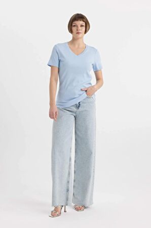 DeFacto Slim Fit Dar Kesim V Yaka Ribana Basic Düz Kısa Kollu Tişört I1080AZ24SMBE745