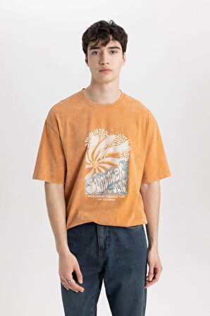 DeFacto Comfort Fit Bisiklet Yaka Baskılı Yıkamalı Soluk Efektli Kısa Kollu Tişört B8493AX24SMOG169