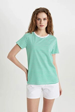 DeFacto Regular Fit Bisiklet Yaka Çizgili Kısa Kollu Tişört C2613AX24SPGN689