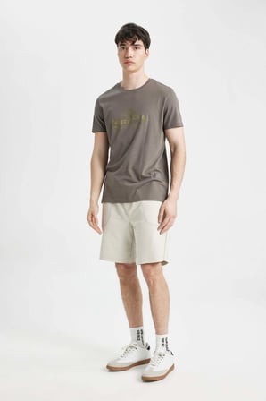 DeFacto %100 Pamuk Slim Fit Dar Kesim Dar Paça Cepli Basic Düz Şort B8673AX24SMGR437