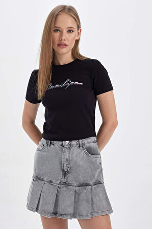 Coool Dua Lipa Fitted Ribana Kısa Kollu Tişört