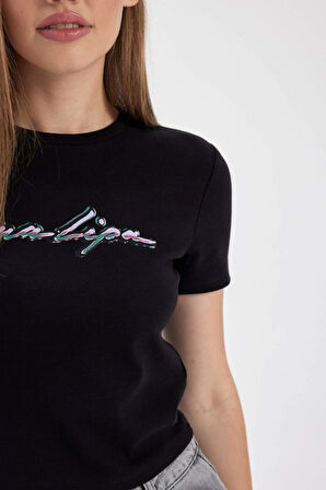 Coool Dua Lipa Fitted Ribana Kısa Kollu Tişört