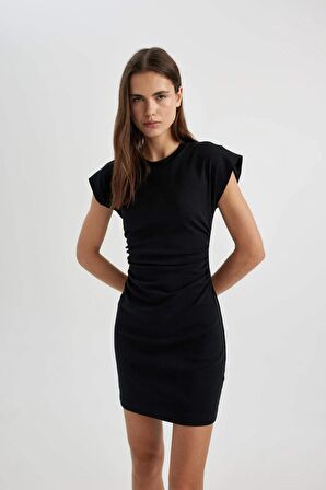 DeFacto Bodycon Yuvarlak Yaka Penye Yarasa Kollu Mini Elbise C4513AX24SPBK81