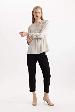 DeFacto Regular Fit Apaş Yaka Saten Uzun Kollu Bluz C3217AX24SPBG778