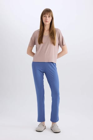 DeFacto Regular Fit V Yaka Casual Kısa Kollu Pijama Üstü B6181AX24SPBN502