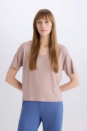 DeFacto Regular Fit V Yaka Casual Kısa Kollu Pijama Üstü B6181AX24SPBN502