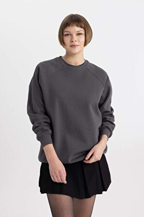 DeFacto Oversize Fit Bisiklet Yaka Kalın Basic Sweatshirt V2697AZ24SPAR15