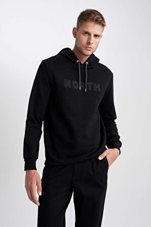 DeFacto Regular Fit Kalın Kapüşonlu Yazı Baskılı İçi Yumuşak Tüylü Sweatshirt L5850AZ23AUBK81