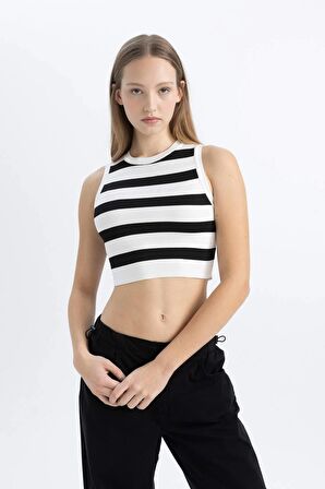 DeFacto Coool Slim Fit Dar Kesim Bisiklet Yaka Çizgili Triko Atlet A8242AX24SPBK27